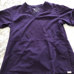 Figs scrub top